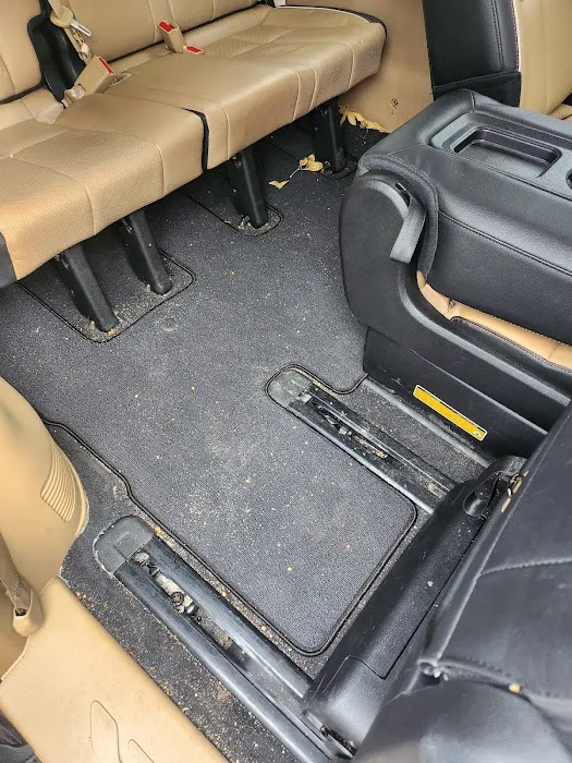 United Auto Rental, Inc. Picture 3