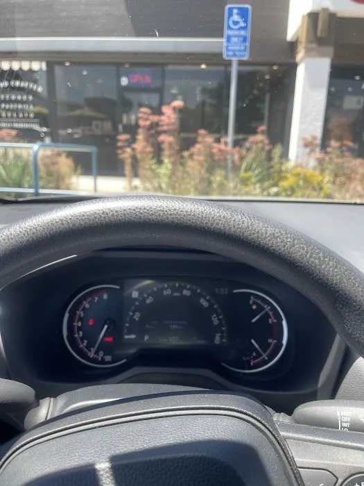 Avis Car Rental Picture 3