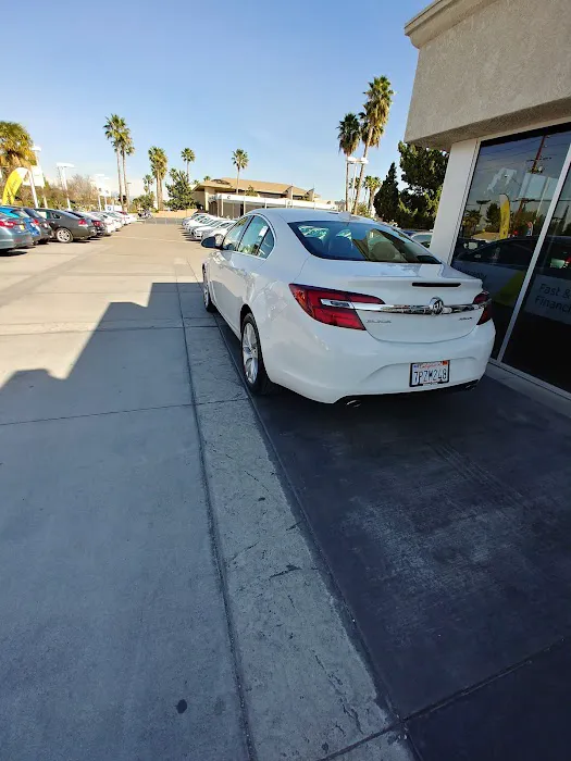 Hertz Car Rental - Riverside - Indiana Avenue Picture 2