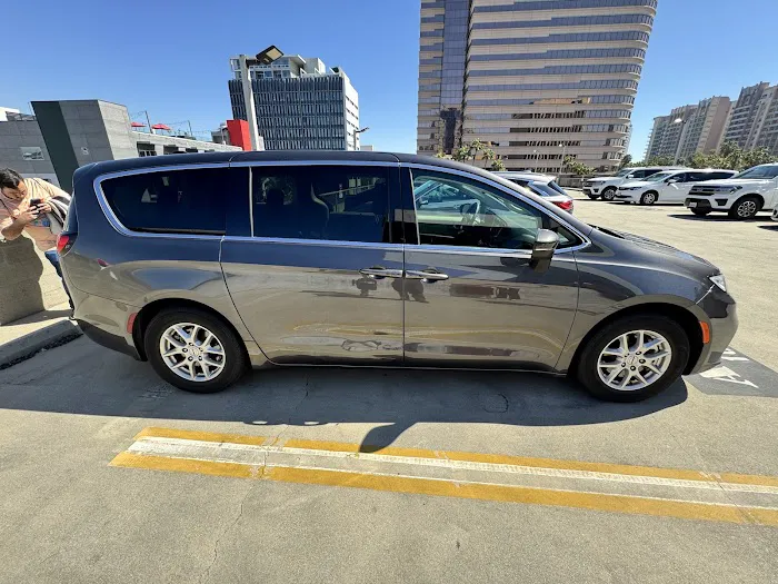 Avis Car Rental Picture 5