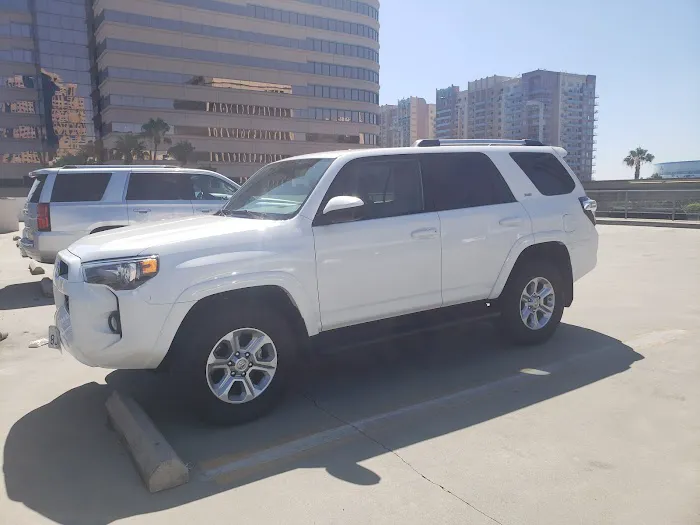 Avis Car Rental Picture 8