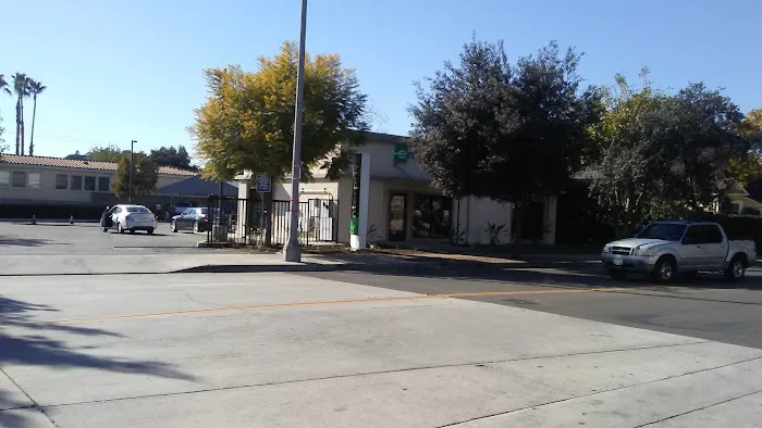 Enterprise Rent-A-Car Picture 8