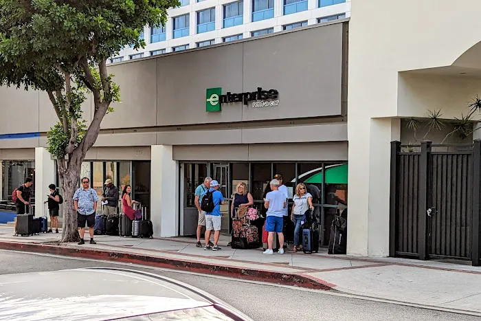 Enterprise Rent-A-Car Picture 3
