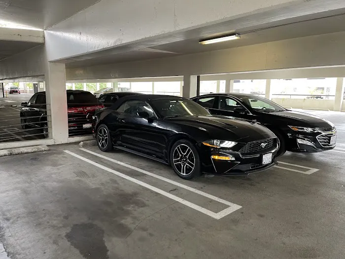 Hertz Car Rental - Torrance - Marriott Redondo Beach Picture 1