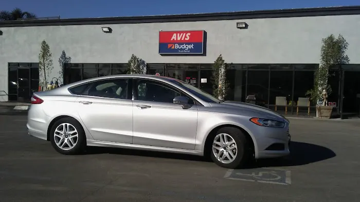 Avis Car Rental Picture 1