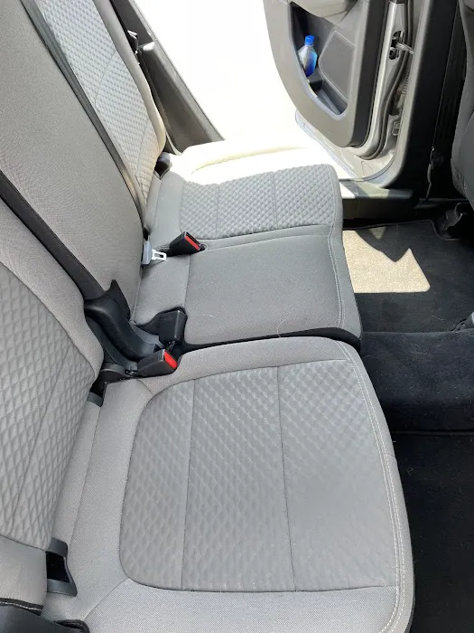 Avis Car Rental Picture 3