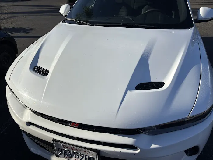 Avis Car Rental Picture 1