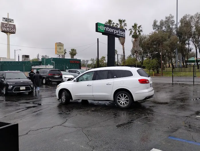 Enterprise Rent-A-Car Picture 1