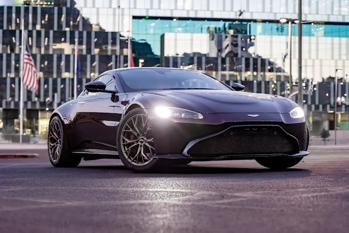 Rev Luxury Autos Picture 8