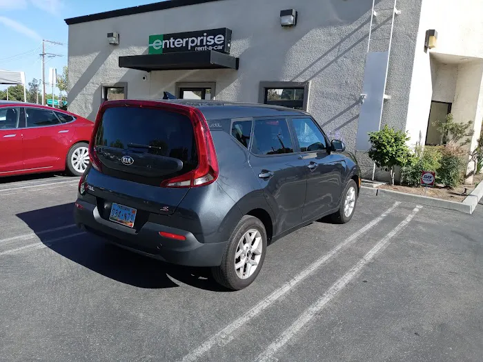 Enterprise Rent-A-Car Picture 5