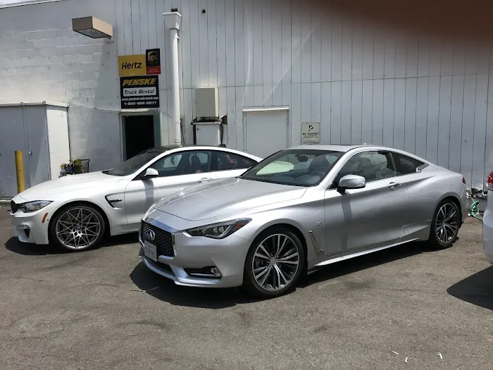 Hertz Car Rental - San Clemente - Via Pico Plaza Picture 2