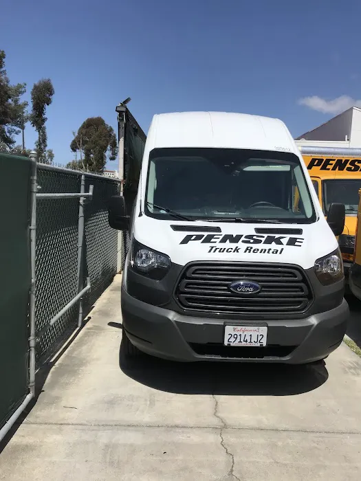 Hertz Car Rental - San Clemente - Via Pico Plaza Picture 5