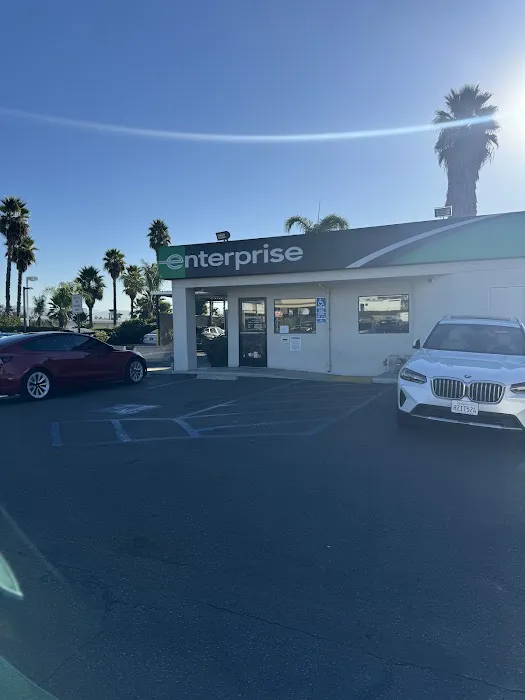 Enterprise Rent-A-Car Picture 10