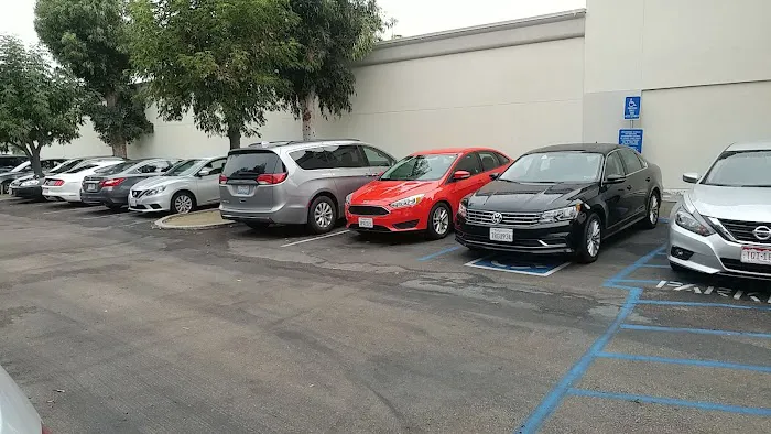 Avis Car Rental Picture 3