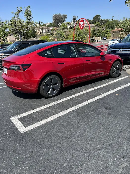 Avis Car Rental Picture 2
