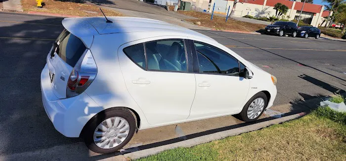 RENT A PRIUS Picture 9
