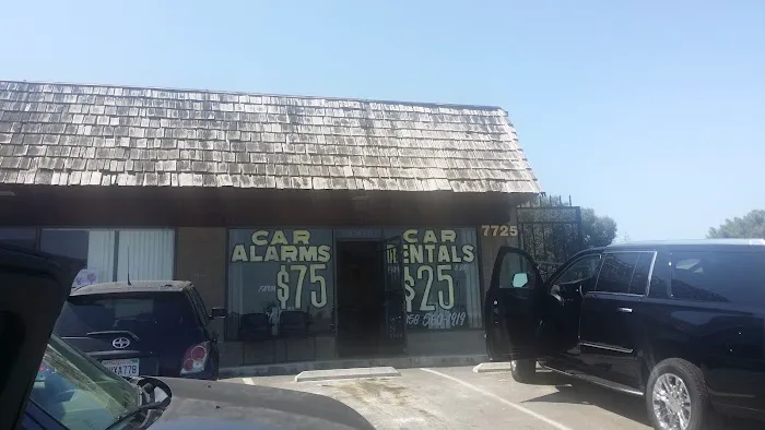 CMW Car Rentals Picture 4