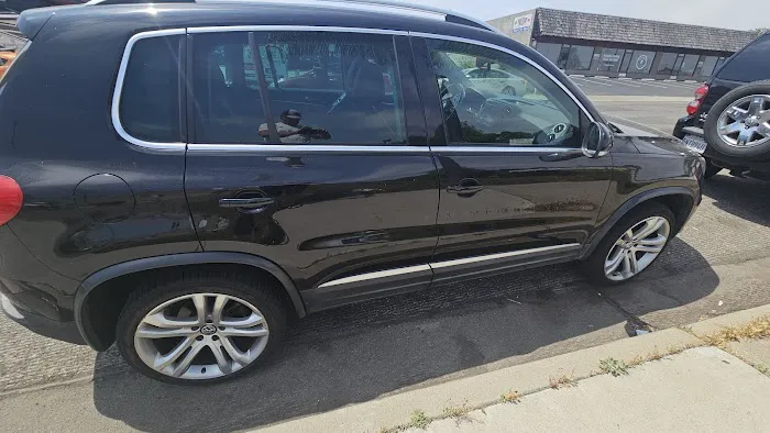 CMW Car Rentals Picture 10