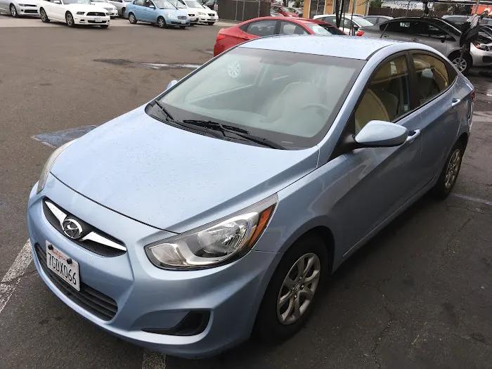 Dirt Cheap Car Rental Picture 5