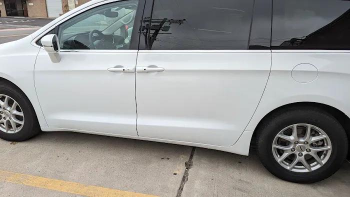 Avis Car Rental Picture 3