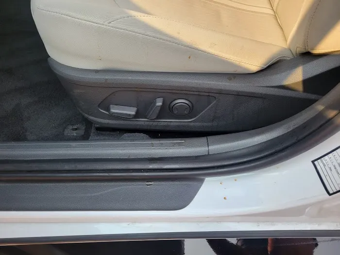 Avis Car Rental Picture 2