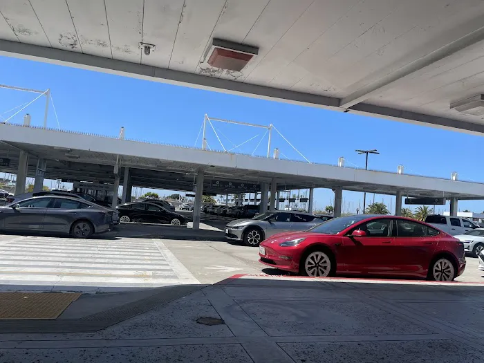Hertz Uber Picture 8