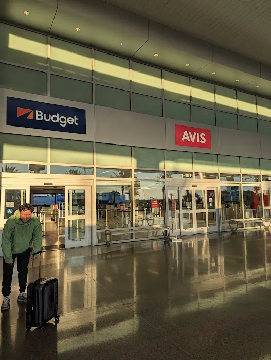 Avis Car Rental Picture 4