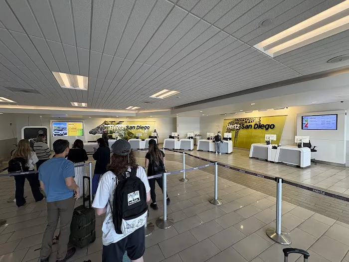 Hertz Car Rental - San Diego - San Diego International Airport (SAN) Picture 2