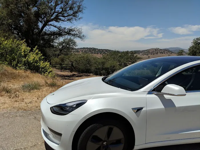 FrunkYea Tesla Rentals Picture 9