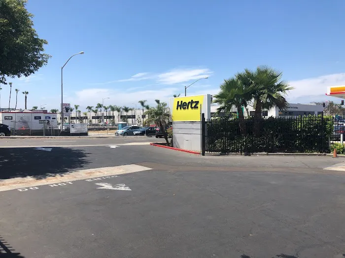 Hertz Car Rental - San Diego Downtown Picture 9