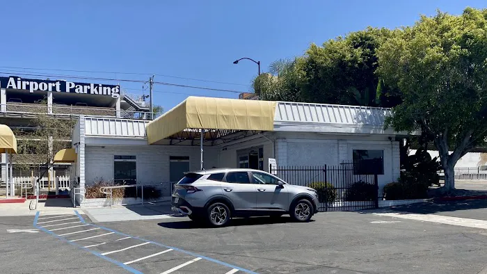 Hertz Car Rental - San Diego Downtown Picture 5