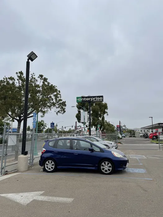 Enterprise Rent-A-Car Picture 1