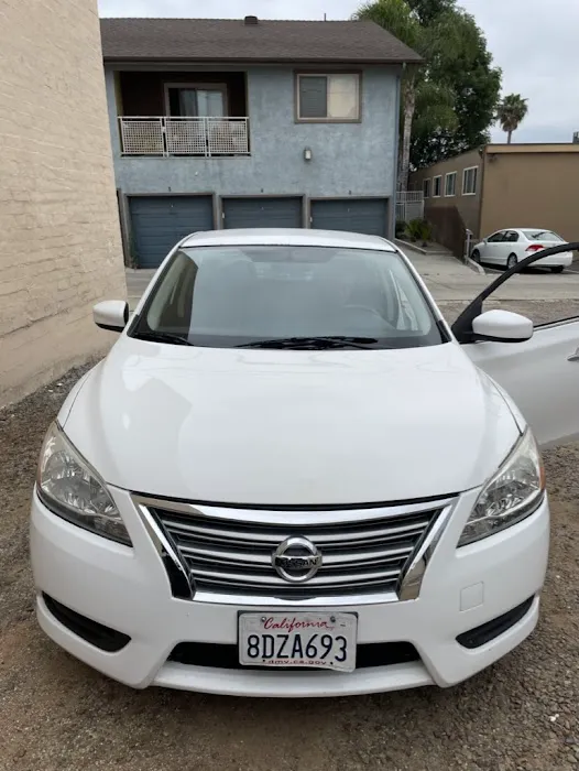 Easy Rent A Car Picture 6