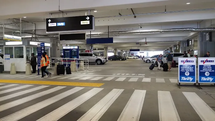 Thrifty Car Rental - San Diego International Airport Picture 6