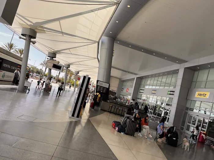 Thrifty Car Rental - San Diego International Airport Picture 9