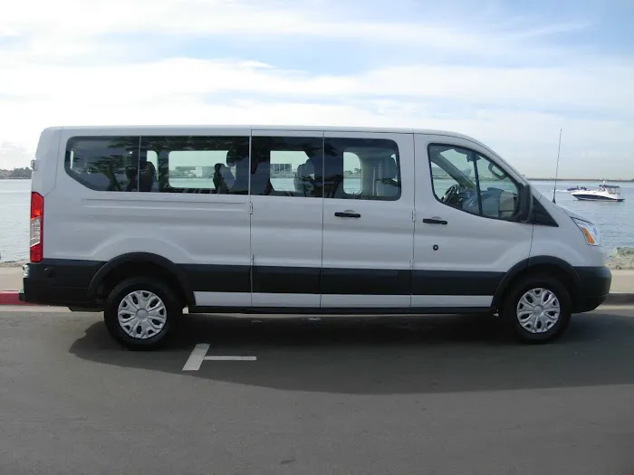 Priceless Car Rental Picture 9