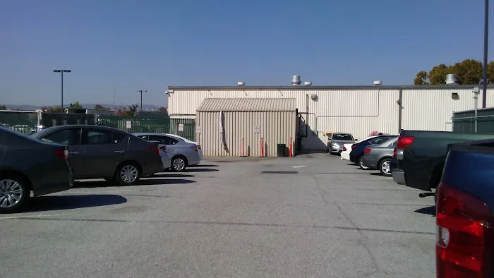 Hertz Car Rental - Santa Clara - Walsh Avenue Picture 2