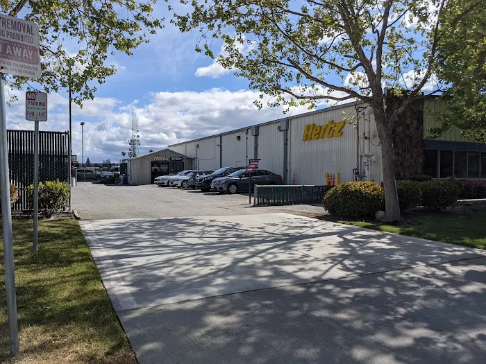 Hertz Car Rental - Santa Clara - Walsh Avenue Picture 10