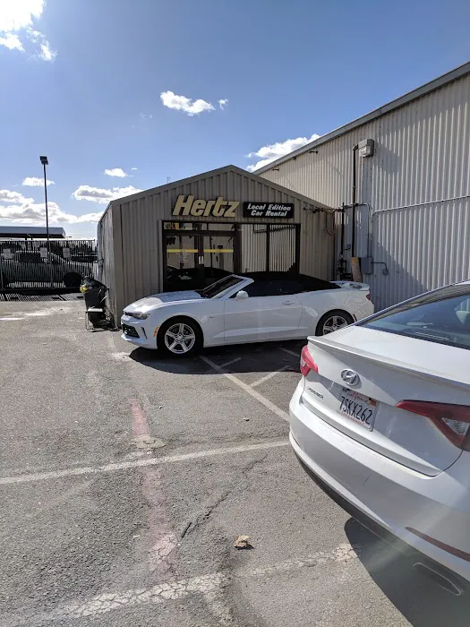 Hertz Car Rental - Santa Clara - Walsh Avenue Picture 7