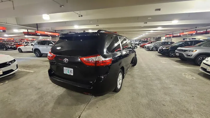 Avis Car Rental Picture 8