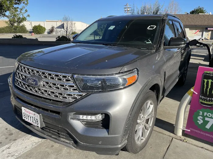 Avis Car Rental Picture 7