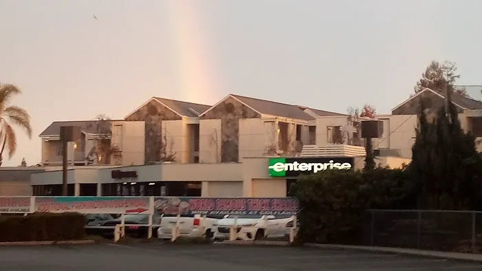 Enterprise Rent-A-Car Picture 1