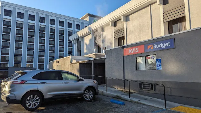 AVIS Car Rental AVSJ1 Picture 8