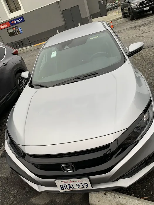 AVIS Car Rental AVSJ1 Picture 1