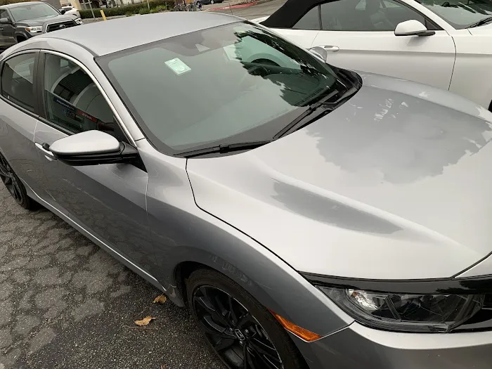 AVIS Car Rental AVSJ1 Picture 10