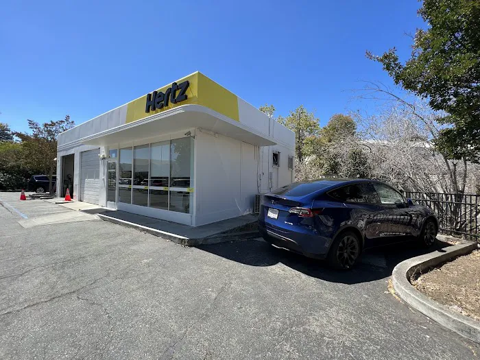 Hertz Car Rental - Mountain View - El Camino Real Picture 7