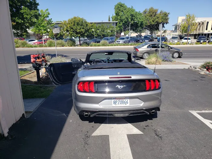 Hertz Car Rental - Palo Alto - San Antonio Road Picture 9