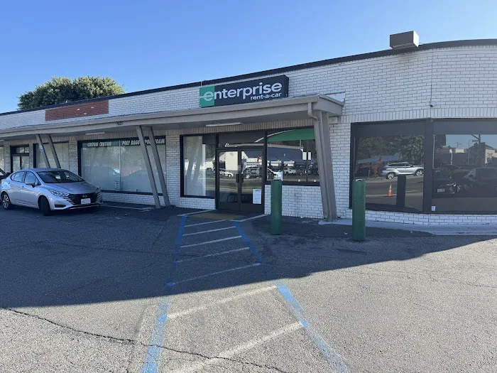 Enterprise Rent-A-Car Picture 1