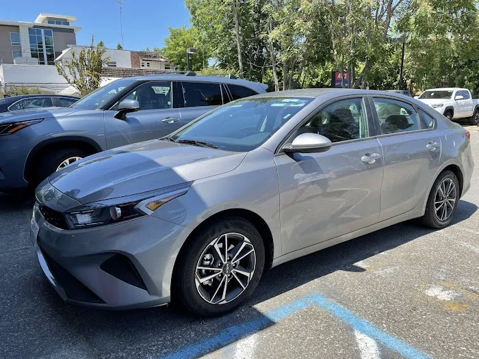 Avis Car Rental Picture 5