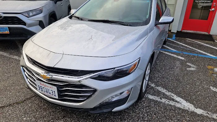 Avis Car Rental Picture 2